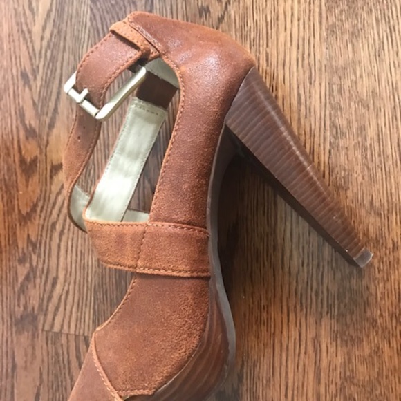 Rare Cognac Leather Micheal Kors Wood Heel Shoes 8 - Picture 2 of 3